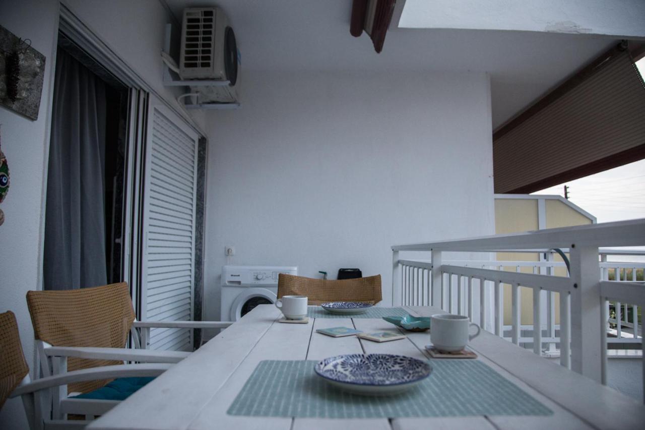 Grey Theros Apartments パラリア・ディオニショウ エクステリア 写真